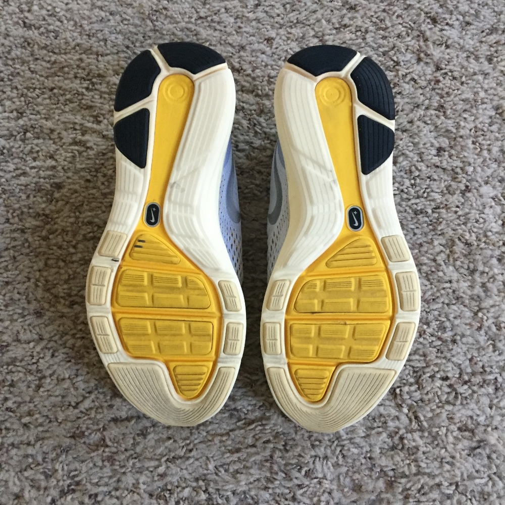 Gray Livestrong Nike Shoes - Picture 4 of 5